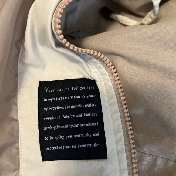 London Fog Women's Trench Coat with Removable Hood Vintage Size XL - Picture 7 of 8